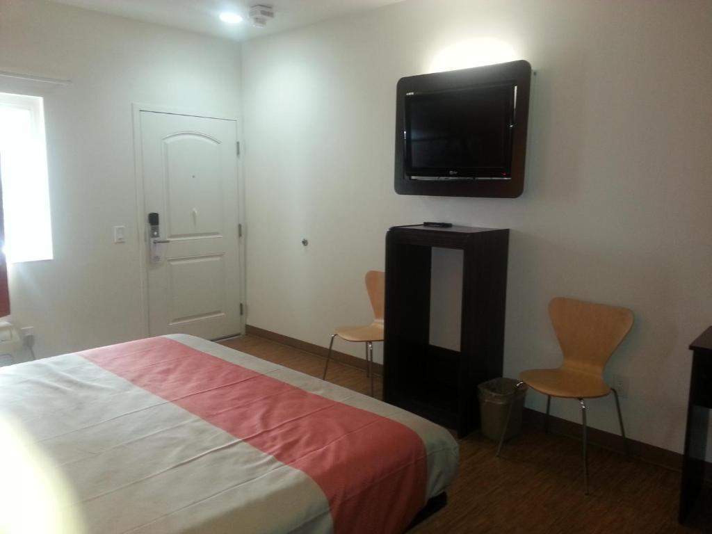 Motel 6 Bell Gardens Ruang foto